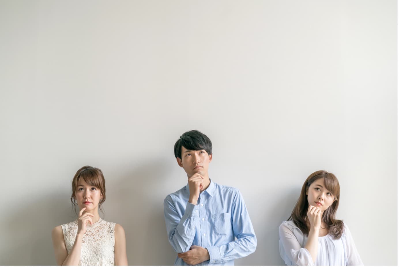 悩む 女性